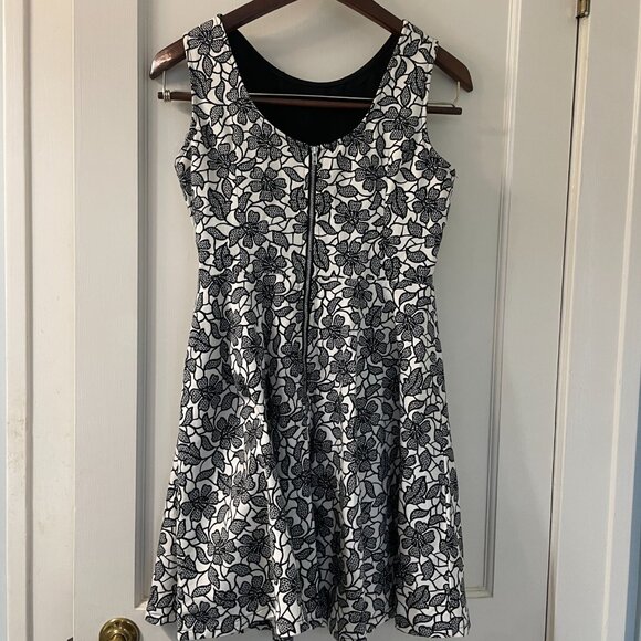 Under Skies black and white floral midi lined dress Size S - Picture 2 of 8